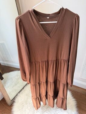 Women’s V-Neck Tiered Long Sleeve Dress in Brown